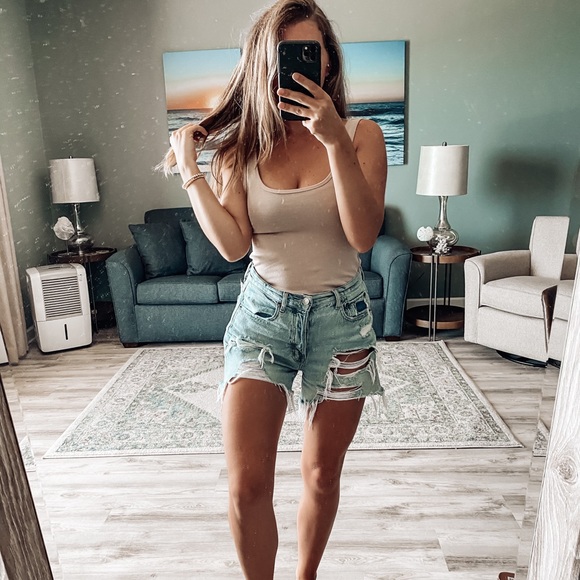 Meet your Posher, Lacey - Picture 5 of 6